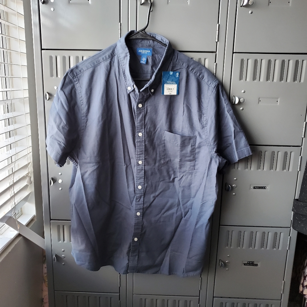 Short sleeve button down shirt